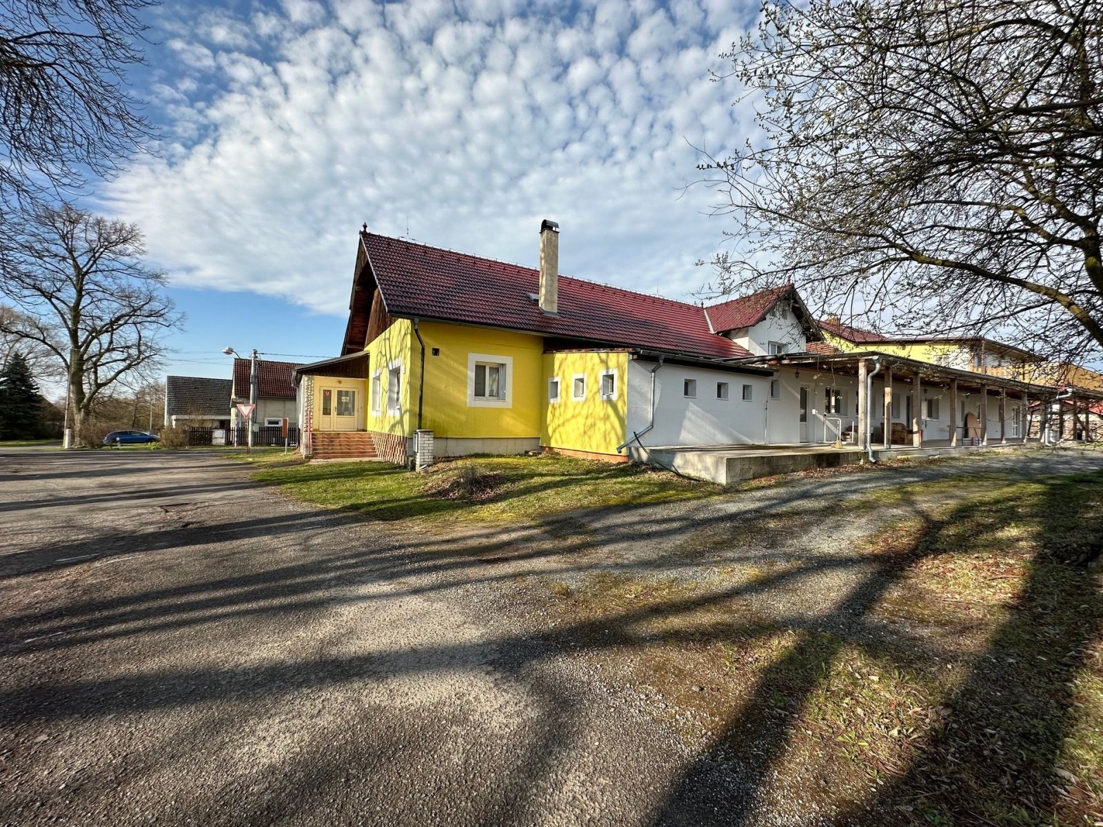 Prodej domu 750 m2, pozemek 5620 v obci  Velká Chmelištná, obrázek č. 1