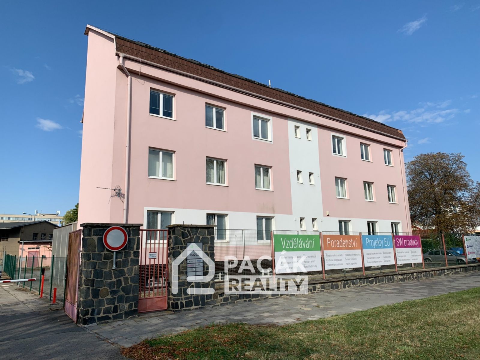Pronájem kanceláře s plochou 15 m2, v administrativní budově v Olomouci, Tovární ul., s vyhrazeným p, obrázek č. 1
