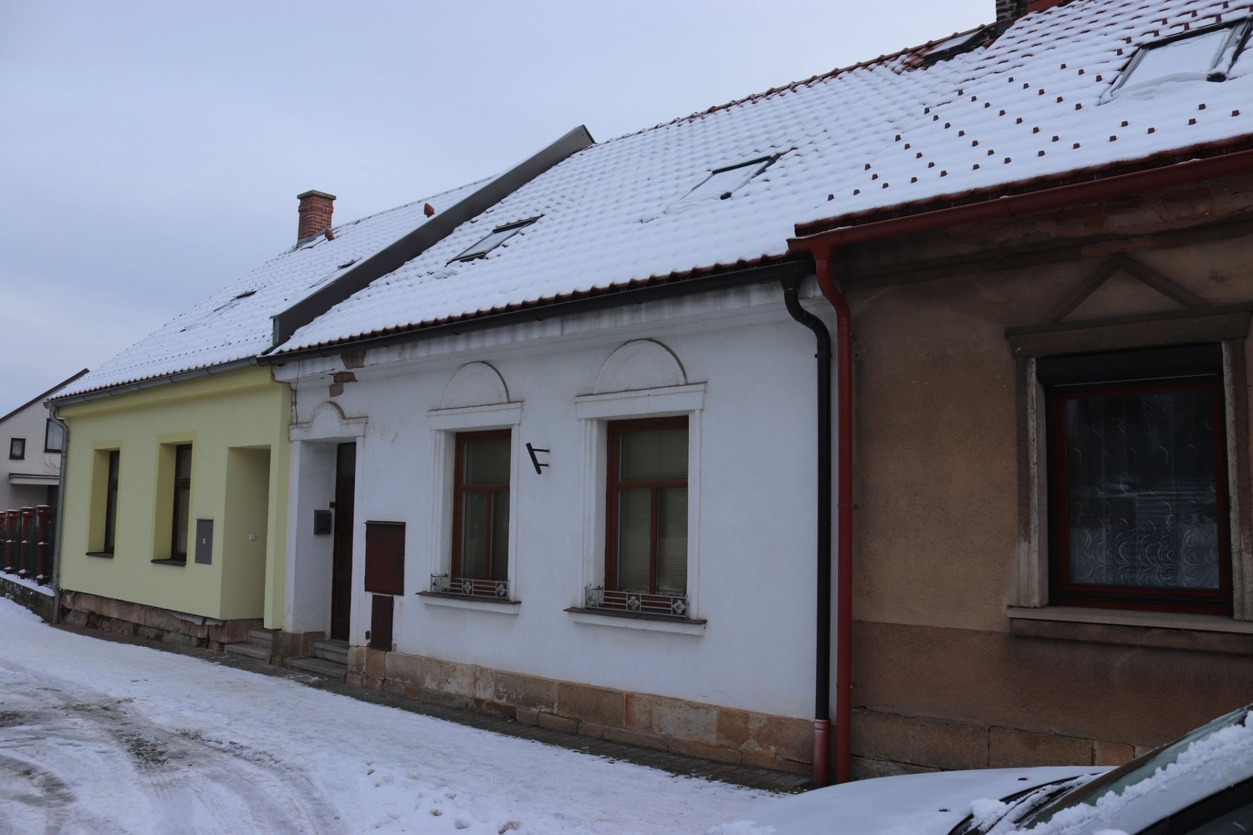 Prodej domu k rekonstrukci - Hořice, obrázek č. 2