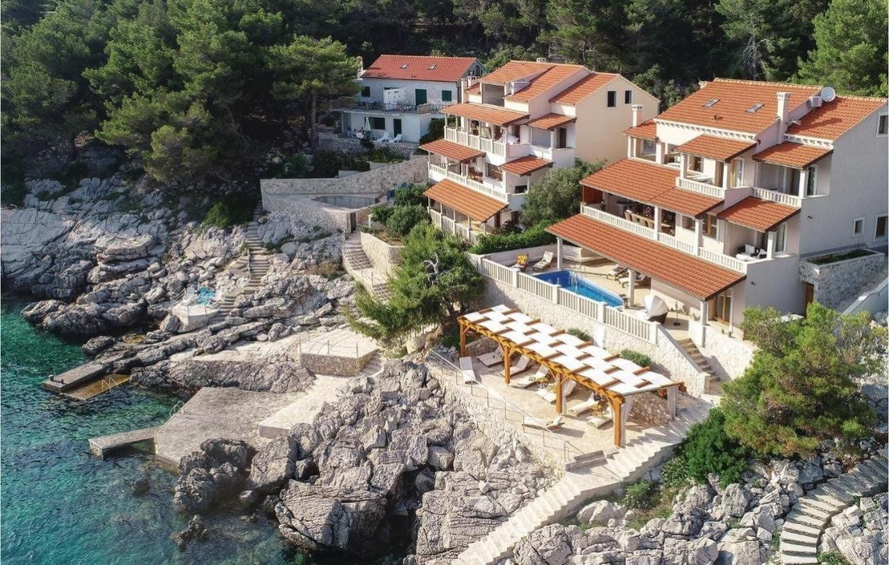Prodej vila, 330 m2 - Korčula, obrázek č. 1