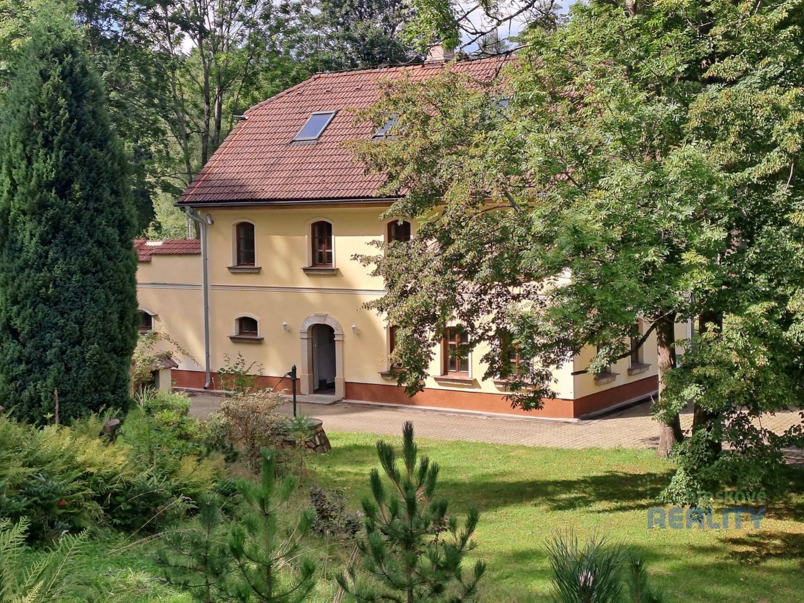 Prodej dvou domů 495 m a 171 m s pozemkem 7 213 m Jindřichovice pod Smrkem, okres Liberec, obrázek č. 1