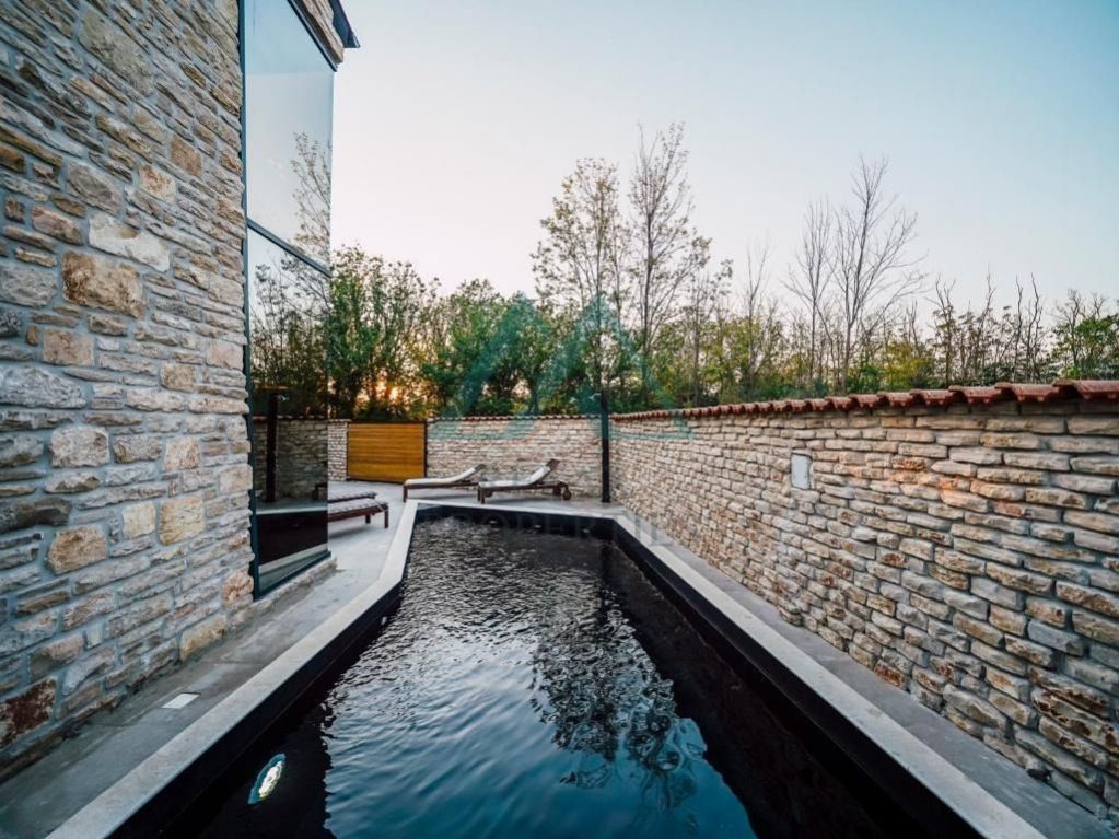 Novostavba moderní kamenné vily s bazénem, 400 m od moře, Zadar, Chorvatsko, obrázek č. 3