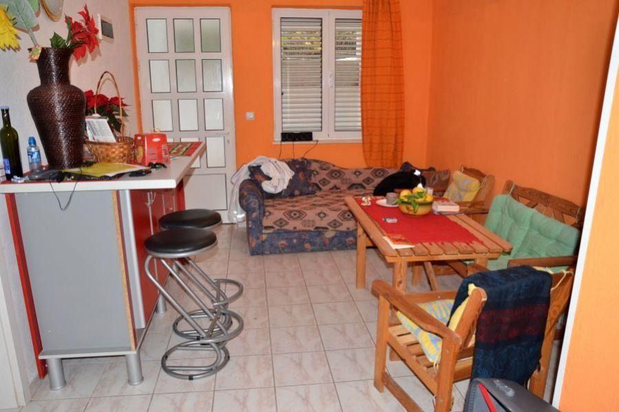 3 Pokojový apartmán v druhé linii u moře, 45 m od moře, Trogir, Chorvatsko, obrázek č. 3