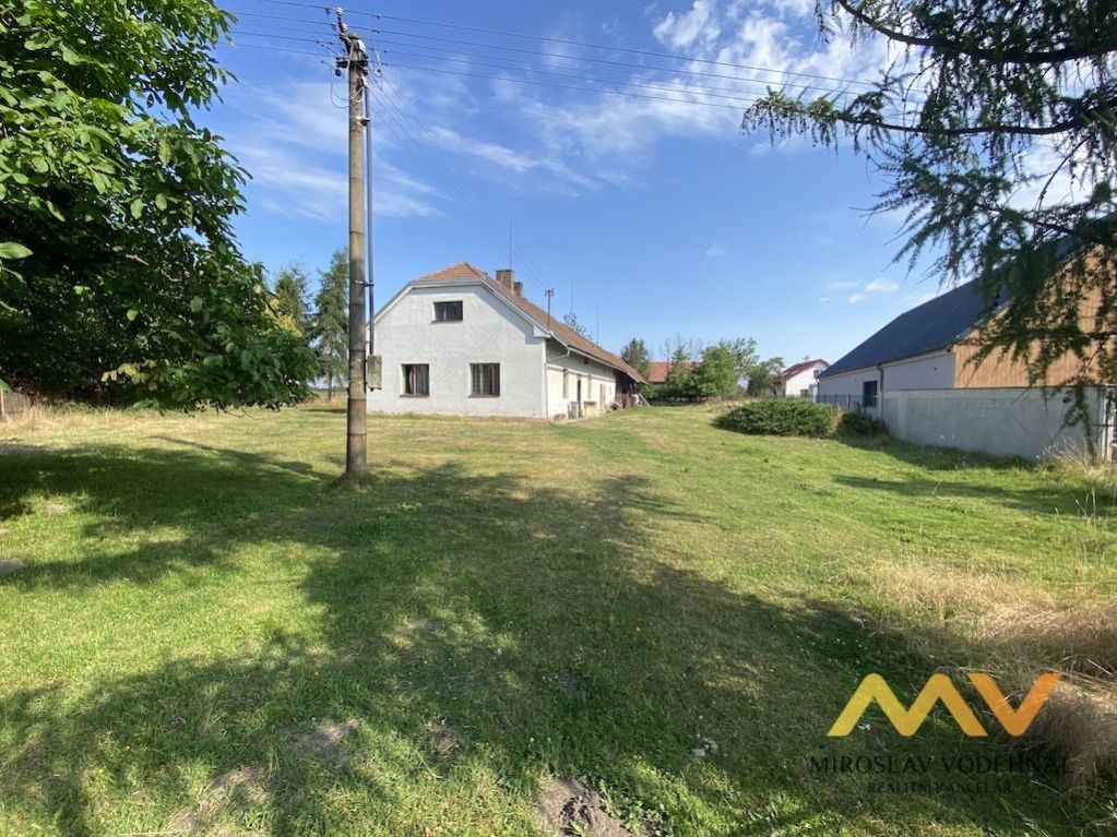 Prodej vesnického rodinného domu s hospodářským zázemím 230 m2, obec Srch - Hrádek., obrázek č. 2