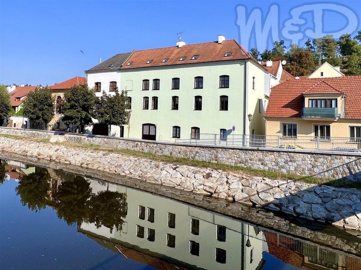 Mezonetový byt 5+kk v Třebíči, ve čtvrti zapsané na seznam památek UNESCO, obrázek č. 1