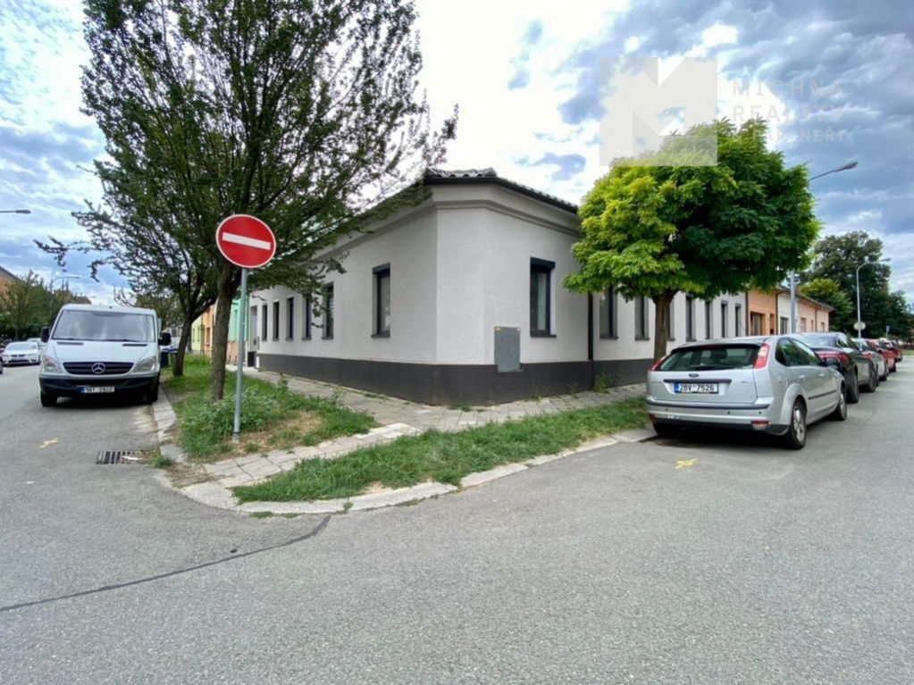 Prodej, Dům, 3 bytové prostory, 258 m2 - Brno - Židenice, obrázek č. 1