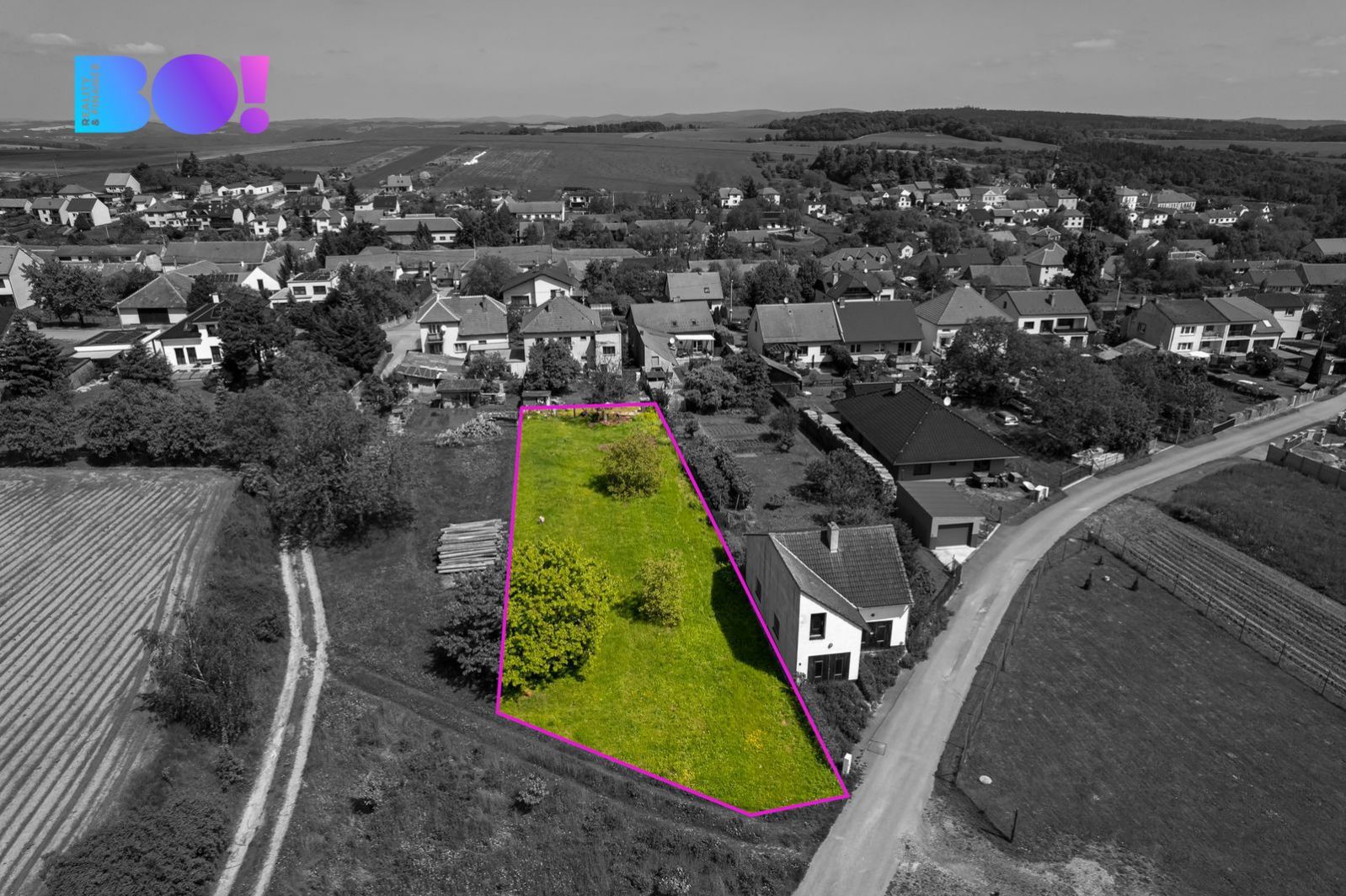 Prodej stavebního pozemku 1165 m2, Deblín, okres Brno-venkov, obrázek č. 1