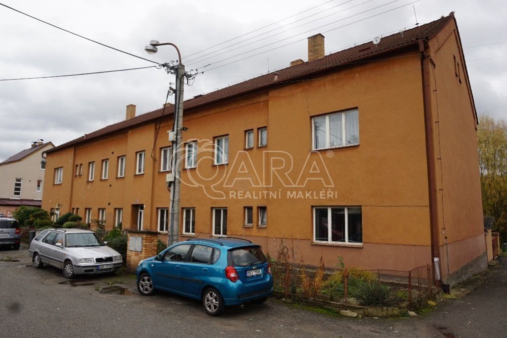 Prodej cihlového bytového domu s 9 byty v obci Letovice, kolny, zahrada, obrázek č. 1
