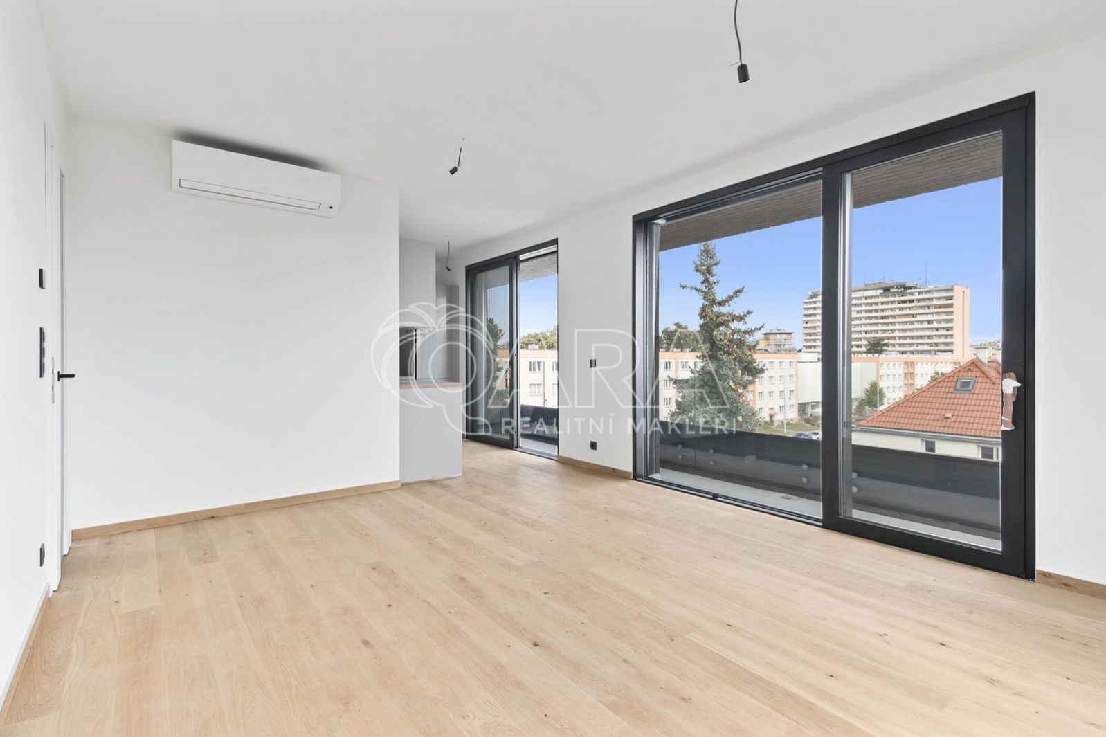 Prodej bytu 2+kk s terasou ( 62 + 6 m2 ) , sklepem a garážovým stáním v novostavbě, Praha-6, Petřiny, obrázek č. 2