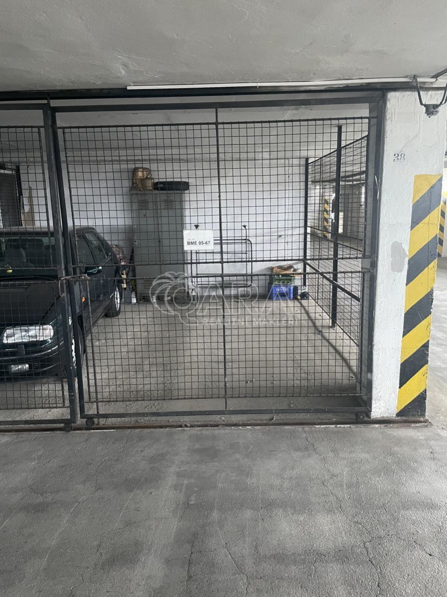 Prodej garážového stání v parkovacím domě, Brno, ul. Loosová, obrázek č. 3