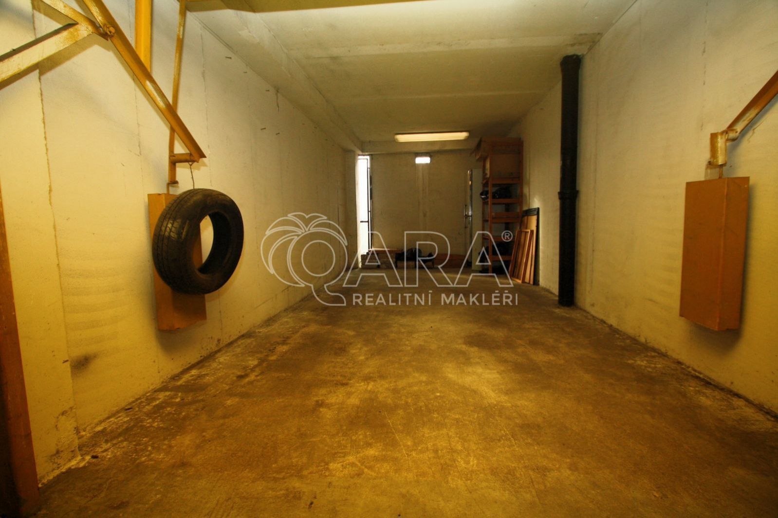 Prostorná garáž v parkovacím domě v Praze 6 vedle Evropské, ul. Navigátorů, obrázek č. 2