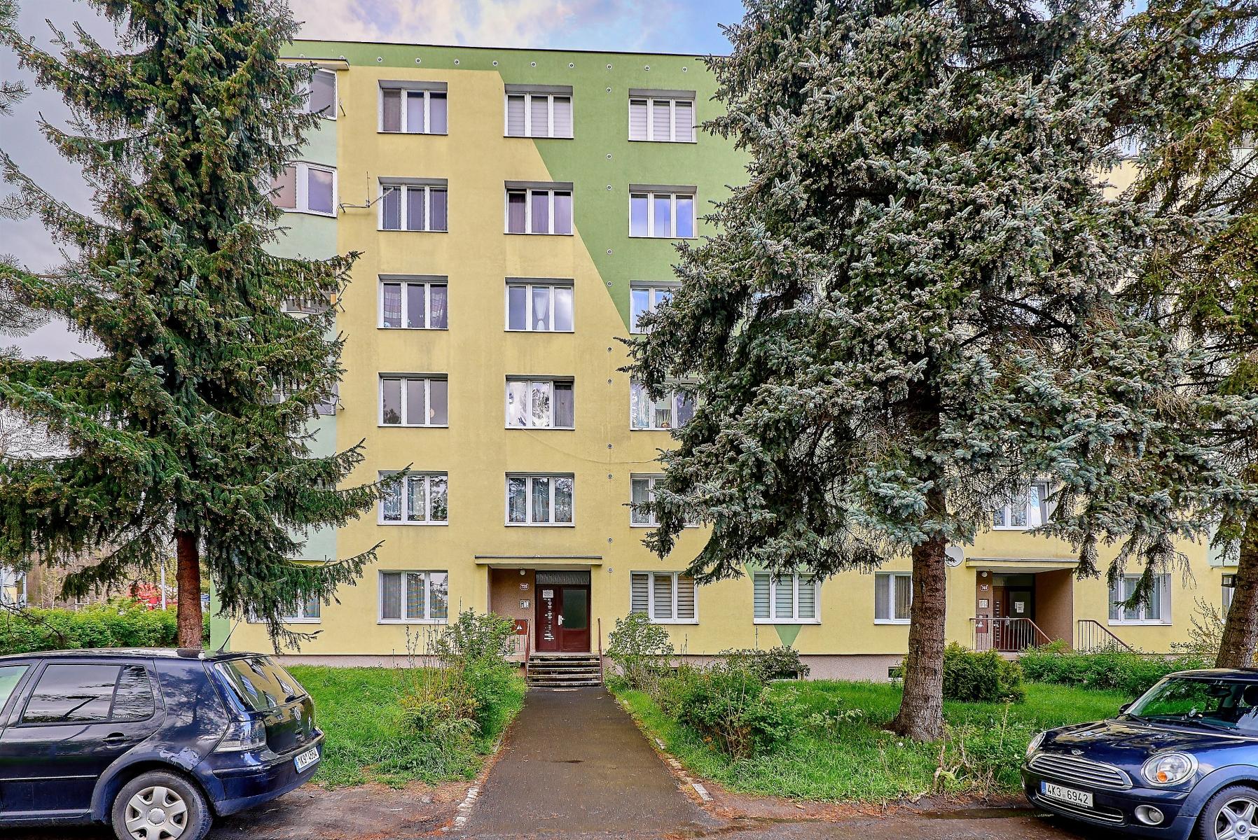 Prodej bytu 3+1, ul. Husova, Chodov, obrázek č. 1