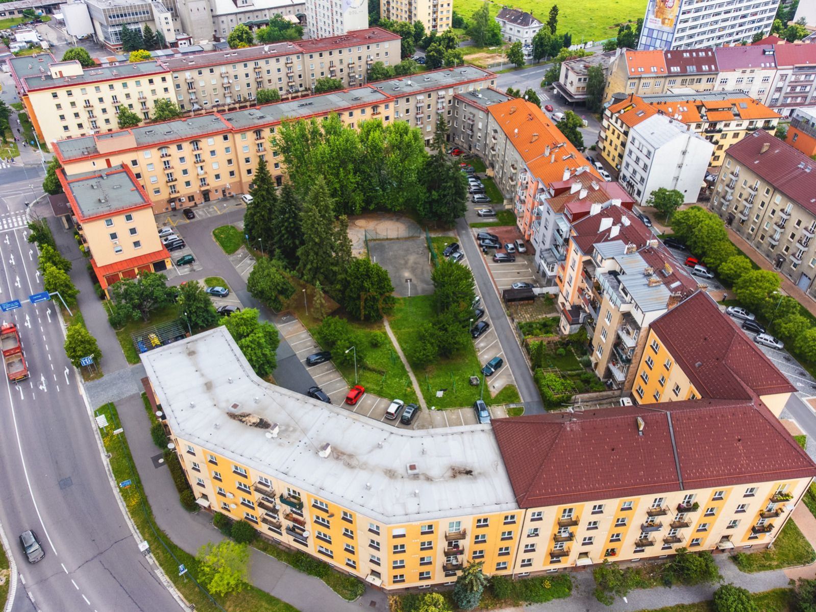 Pronájem byty 2+kk, 58 m - Pardubice - Zelené Předměstí, obrázek č. 1