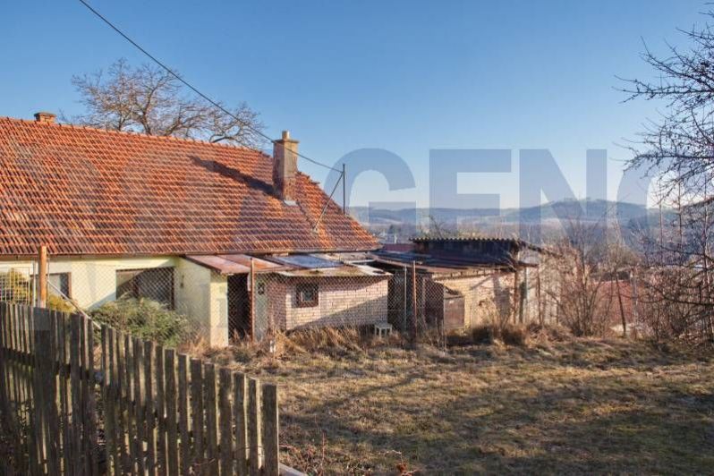 Prodej RD s pozemkem 613m2, volným JZ výhledem, Jaroměřice, obrázek č. 2