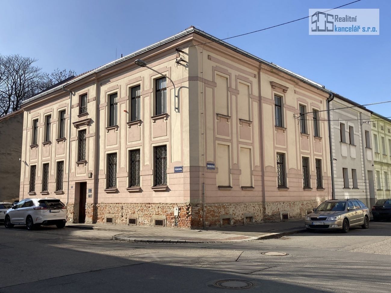Budova s kancelářemi, 393 m, Ostrava, Přívoz  velmi dobrý stav, možnost přestavby na bytový dům