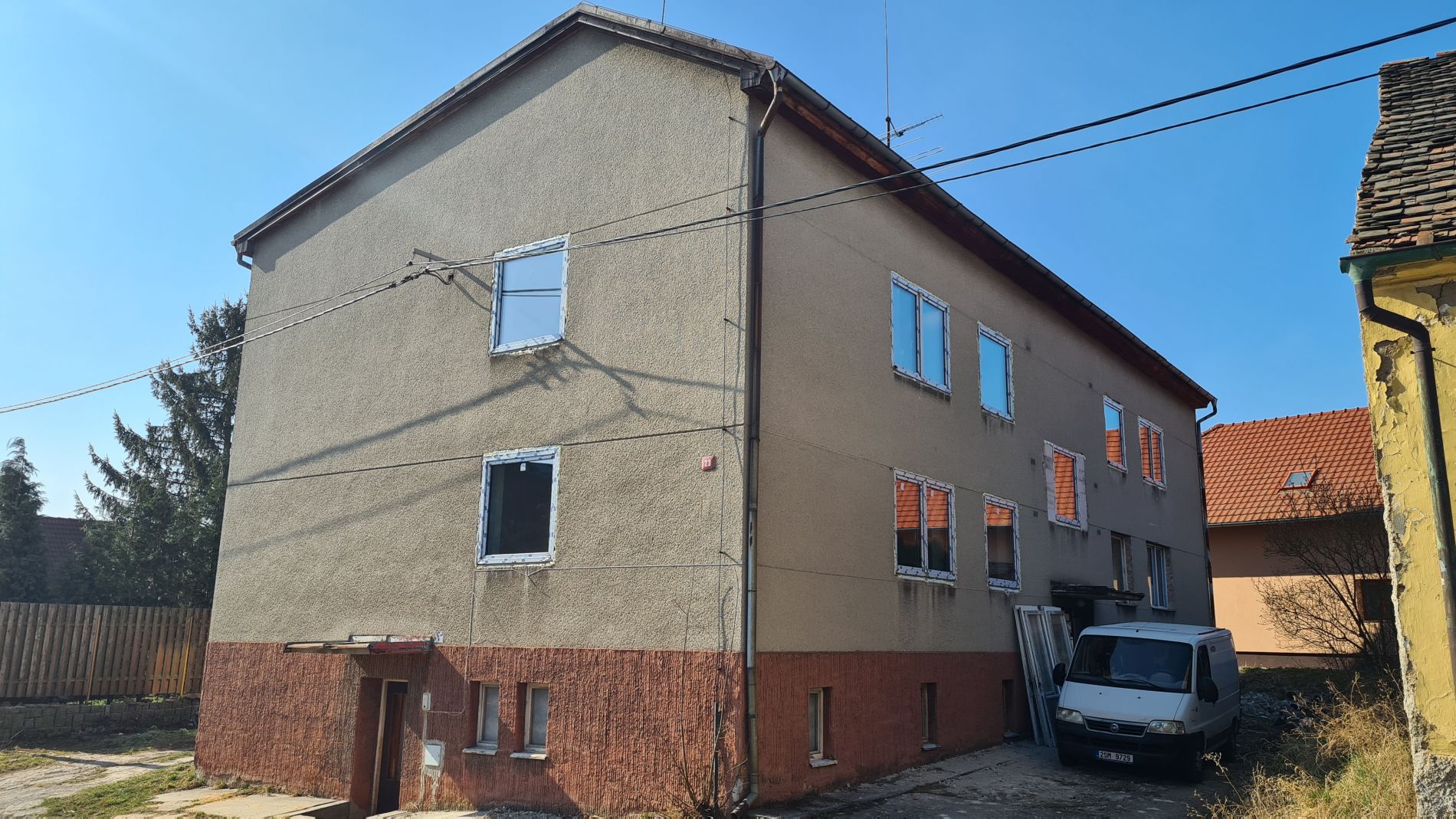 Prodej bytové jednotky 2+1 s balkonem / 66 m2 /  3 km od Příbrami - Trhové Dušníky, obrázek č. 3