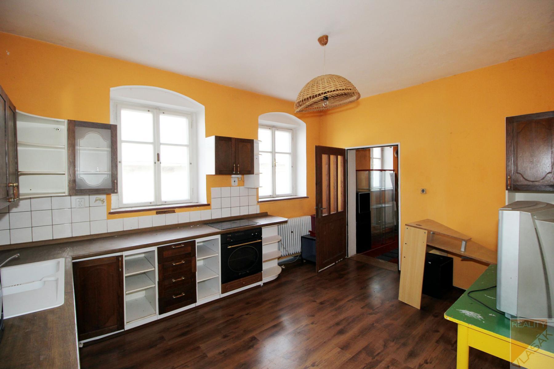 Prodej rodinného domu v Klášterci nad Ohří, ul.Nerudova, obrázek č. 2